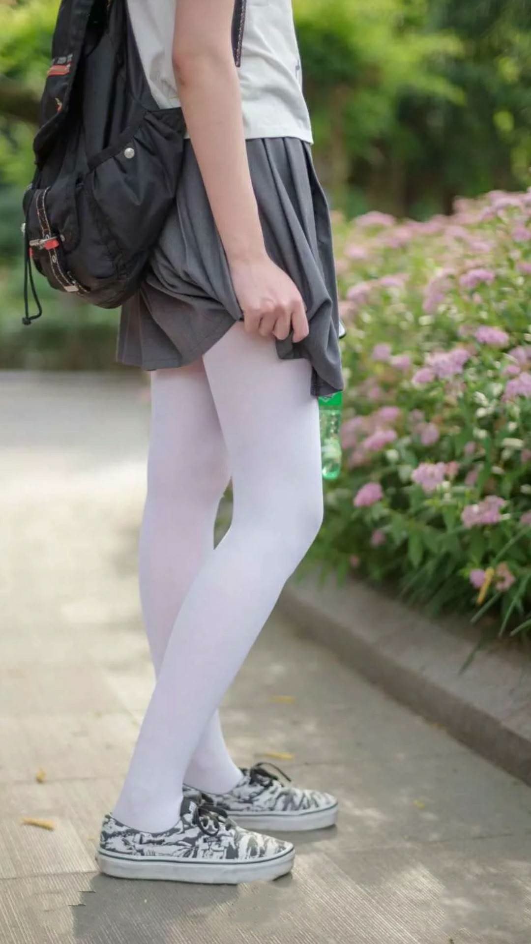 曼西尼力挺库特罗内，AC米兰教练信心十足，ac米兰足球俱乐部曼朱基奇