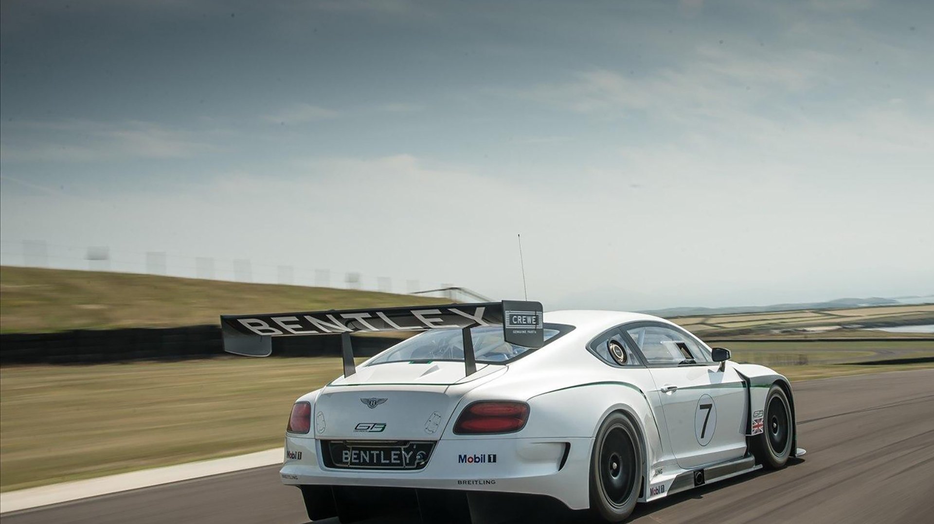 英超球队利用大数据优化快速反击战术的应用,英超攻防转换