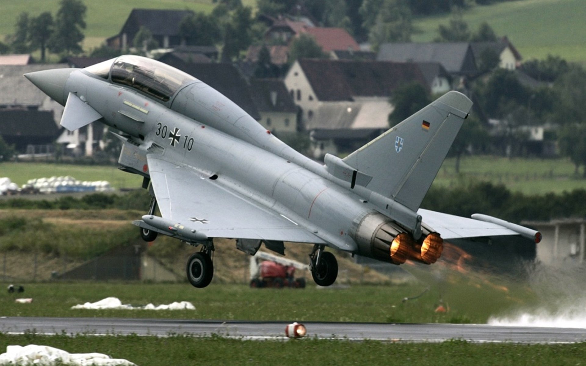 PSG教练赛后承诺调整战术迎接挑战，psg战队教练是谁